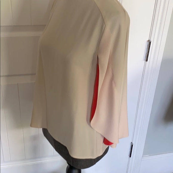 Stunning Silk Cape Blouse from Bergdorf Goodman with Orange lining - Picture 4 of 8